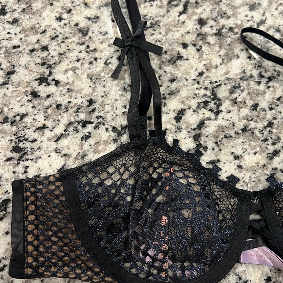 Savage X Fenty Black Lace Underwire Bra Intimates 34a bra and XS panties - Picture 8 of 8